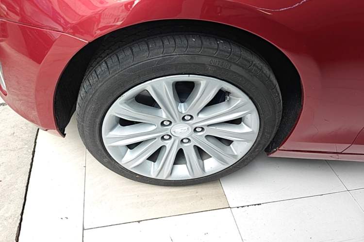 Used Cadillac ATS-L 2017 28T Tech Edition Left Front Wheel Hub
