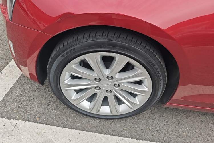 Used Cadillac ATS-L 2017 28T Tech Edition Left Front Wheel Hub