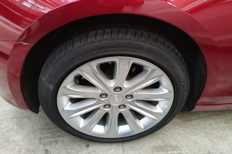 Used Cadillac ATS-L 2017 28T Tech Edition Left Front Wheel Hub