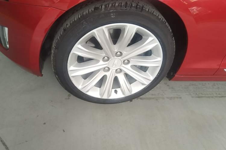 Used Cadillac ATS-L 2017 28T Fashion Edition Left Front Wheel Hub