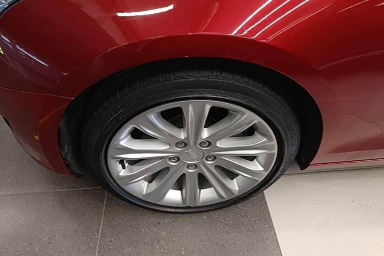 Used Cadillac ATS-L 2017 28T Tech Edition Left Front Wheel Hub