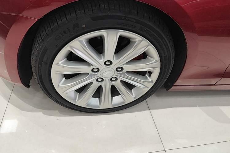 Used Cadillac ATS-L 2017 28T Tech Edition Left Front Wheel Hub
