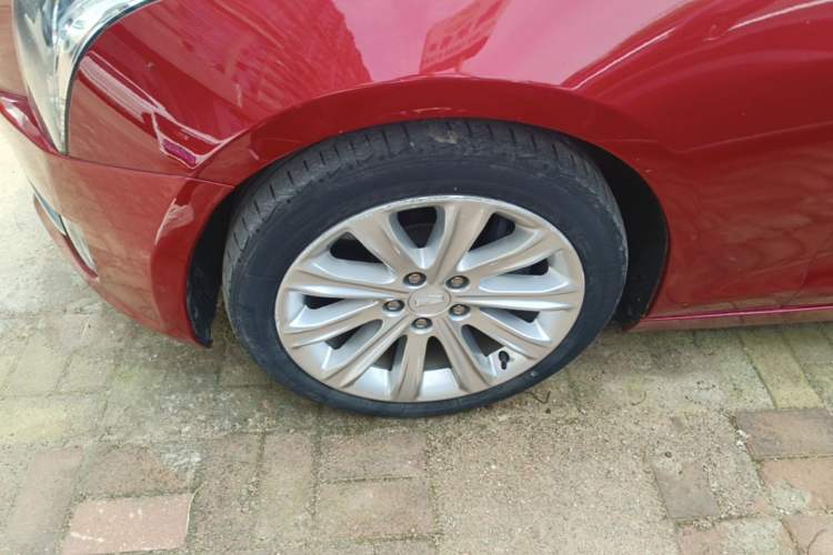 Used Cadillac ATS-L 2017 28T Tech Edition Left Front Wheel Hub