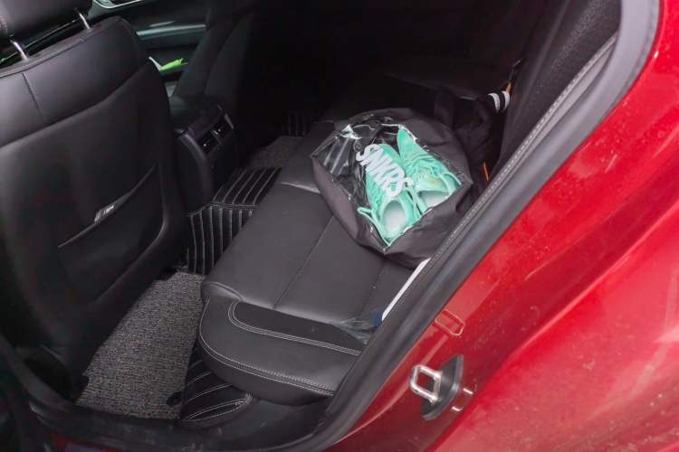 Used Cadillac ATS-L 2017 28T Fashion Edition Left Rear Seat
