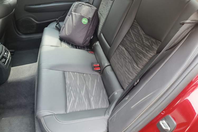 Used Cadillac ATS-L 2017 28T Tech Edition Left Rear Seat