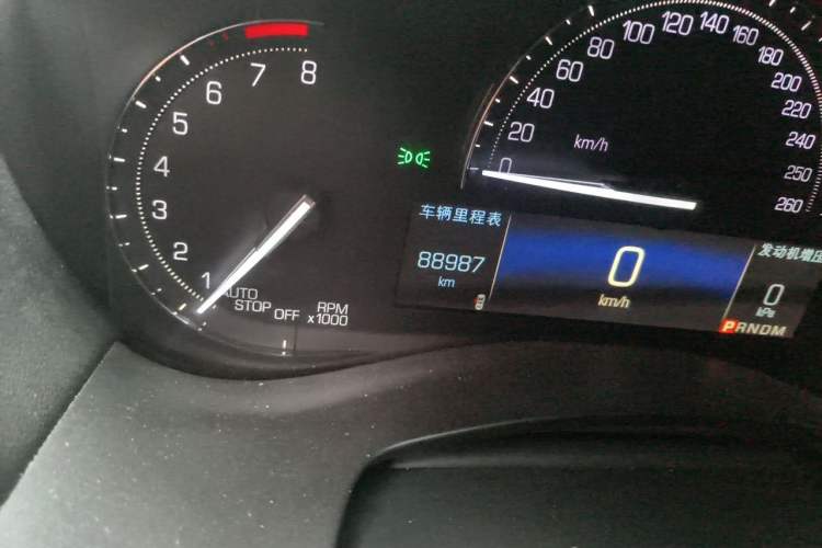 Used Cadillac ATS-L 2017 28T Tech Edition Odometer Close Up