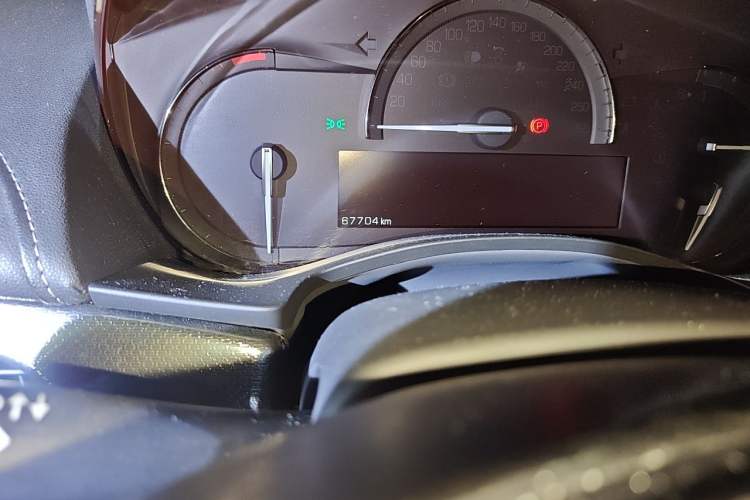 Used Cadillac ATS-L 2017 28T Tech Edition Odometer Close Up