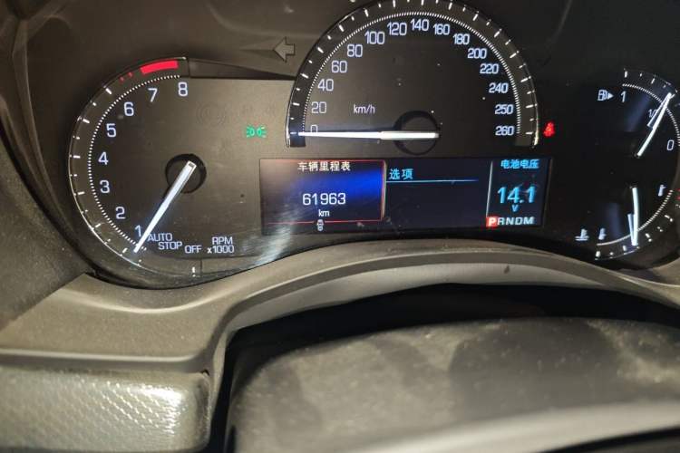 Used Cadillac ATS-L 2017 28T Tech Edition Odometer Close Up