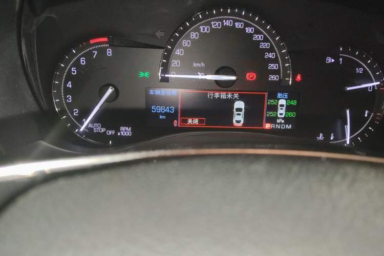 Used Cadillac ATS-L 2017 28T Fashion Edition Odometer Close Up