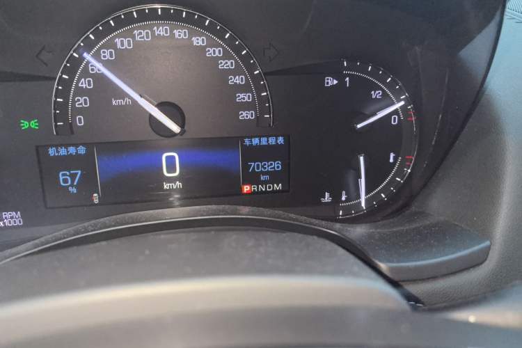 Used Cadillac ATS-L 2017 28T Fashion Edition Odometer Close Up