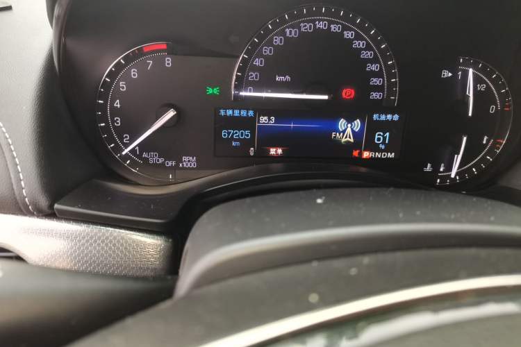 Used Cadillac ATS-L 2017 28T Tech Edition Odometer Close Up