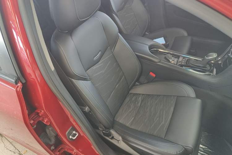 Used Cadillac ATS-L 2017 28T Tech Edition Right Front Seat