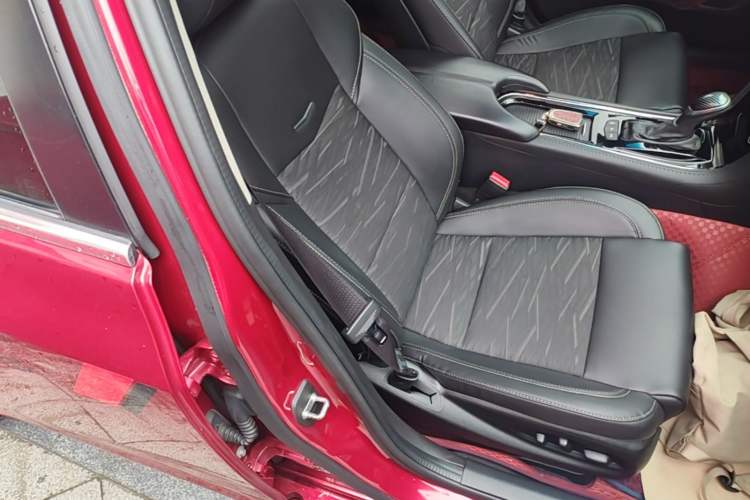 Used Cadillac ATS-L 2017 28T Tech Edition Right Front Seat