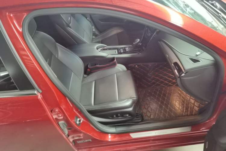 Used Cadillac ATS-L 2017 28T Fashion Edition Right Front Seat