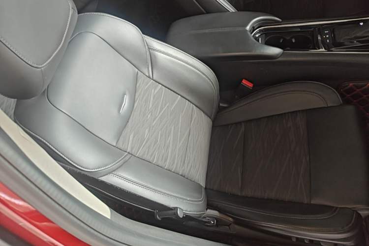 Used Cadillac ATS-L 2017 28T Tech Edition Right Front Seat