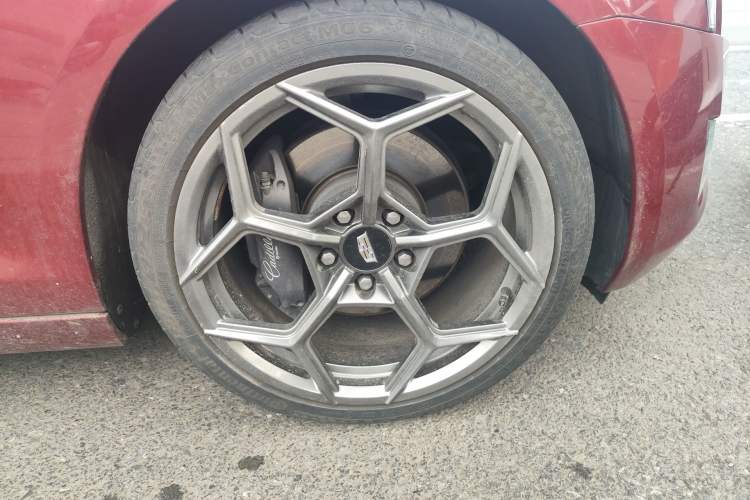 Used Cadillac ATS-L 2017 28T Fashion Edition Right Front Wheel Hub