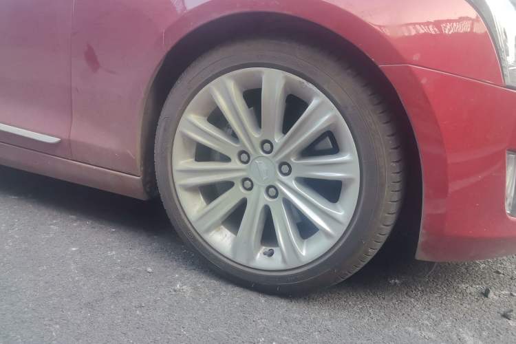 Used Cadillac ATS-L 2017 28T Fashion Edition Right Front Wheel Hub