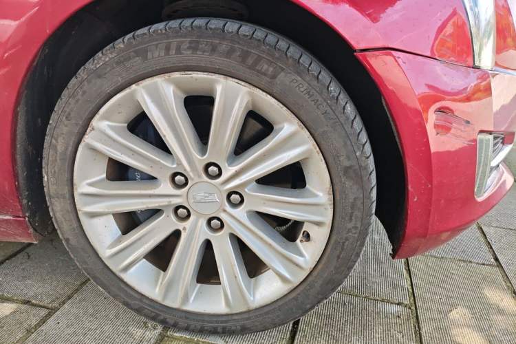Used Cadillac ATS-L 2017 28T Fashion Edition Right Front Wheel Hub