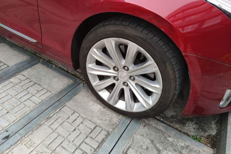 Used Cadillac ATS-L 2017 28T Fashion Edition Right Front Wheel Hub