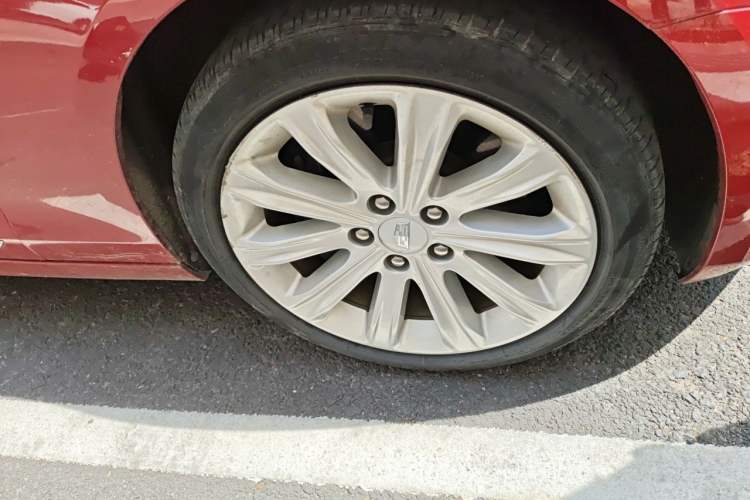 Used Cadillac ATS-L 2017 28T Fashion Edition Right Front Wheel Hub