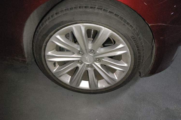 Used Cadillac ATS-L 2017 28T Fashion Edition Right Front Wheel Hub