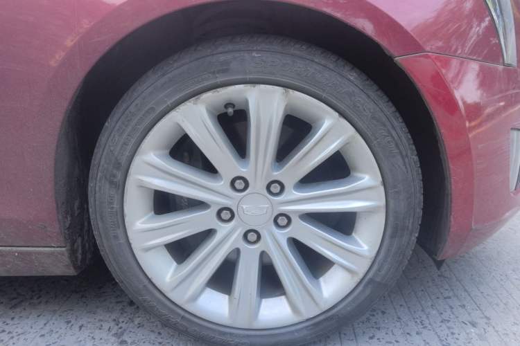 Used Cadillac ATS-L 2017 28T Fashion Edition Right Front Wheel Hub