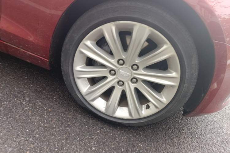 Used Cadillac ATS-L 2017 28T Fashion Edition Right Front Wheel Hub