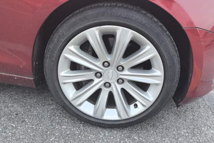 Used Cadillac ATS-L 2017 28T Fashion Edition Right Front Wheel Hub