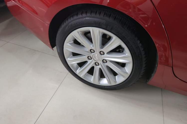Used Cadillac ATS-L 2017 28T Tech Edition Right Rear Wheel Hub