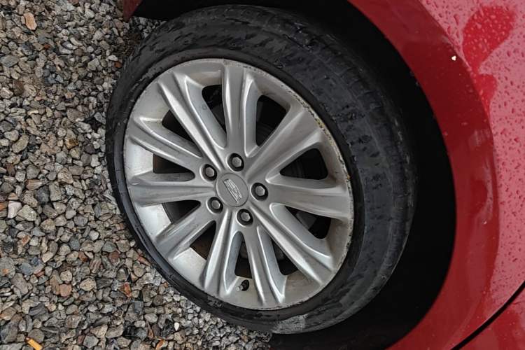 Used Cadillac ATS-L 2017 28T Fashion Edition Right Rear Wheel Hub