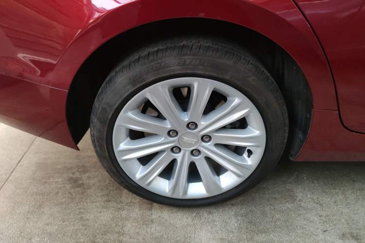 Used Cadillac ATS-L 2017 28T Tech Edition Right Rear Wheel Hub