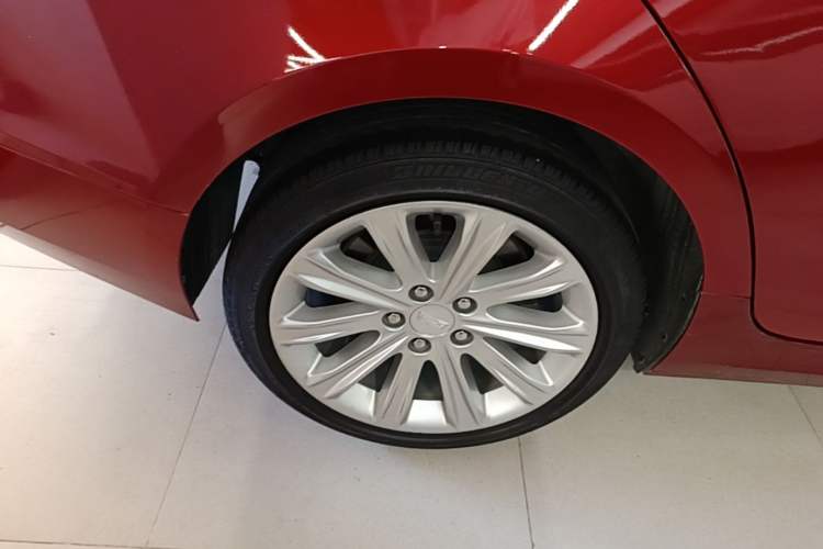 Used Cadillac ATS-L 2017 28T Tech Edition Right Rear Wheel Hub