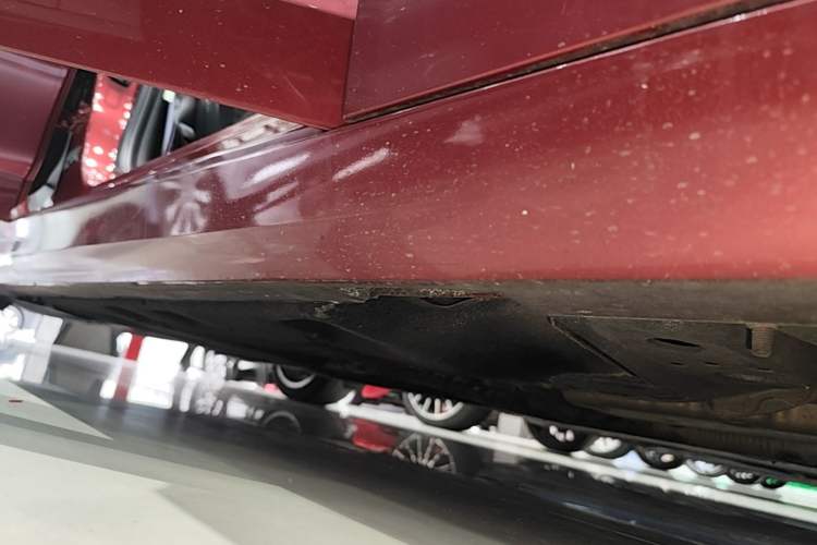 Used Cadillac ATS-L 2017 28T Tech Edition Right Side Sill