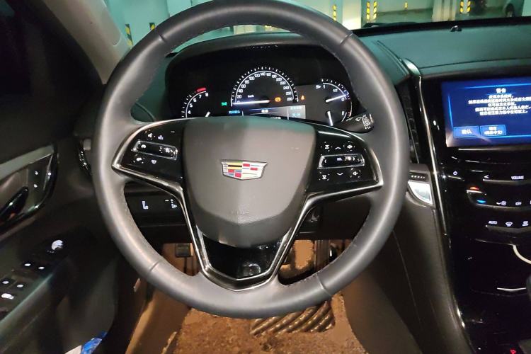 Used Cadillac ATS-L 2017 28T Fashion Edition Steering Wheel