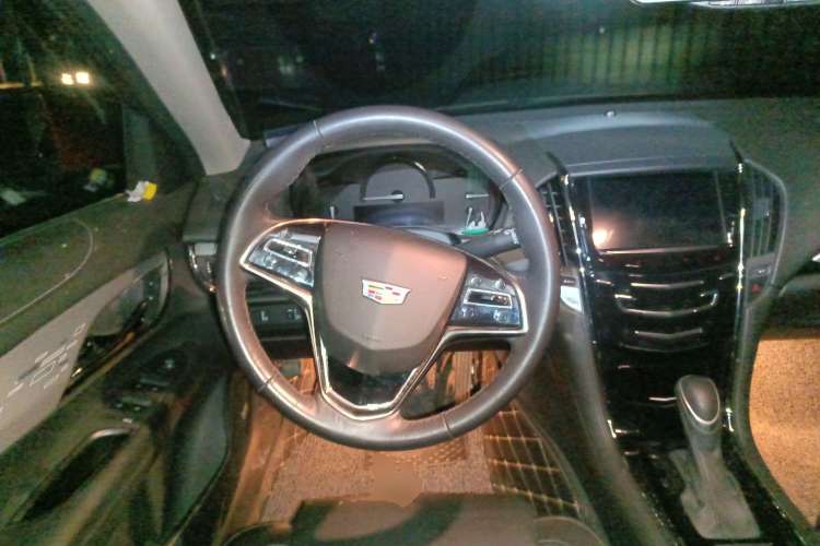 Used Cadillac ATS-L 2017 28T Fashion Edition Steering Wheel