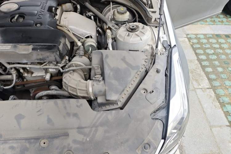 Used Cadillac ATS-L 2017 28T Fashion Edition Engine Bay Left