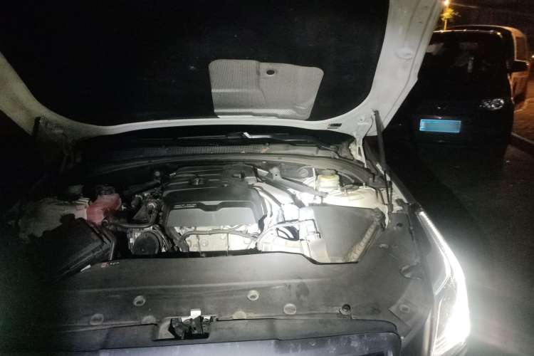 Used Cadillac ATS-L 2017 28T Fashion Edition Engine Bay Left