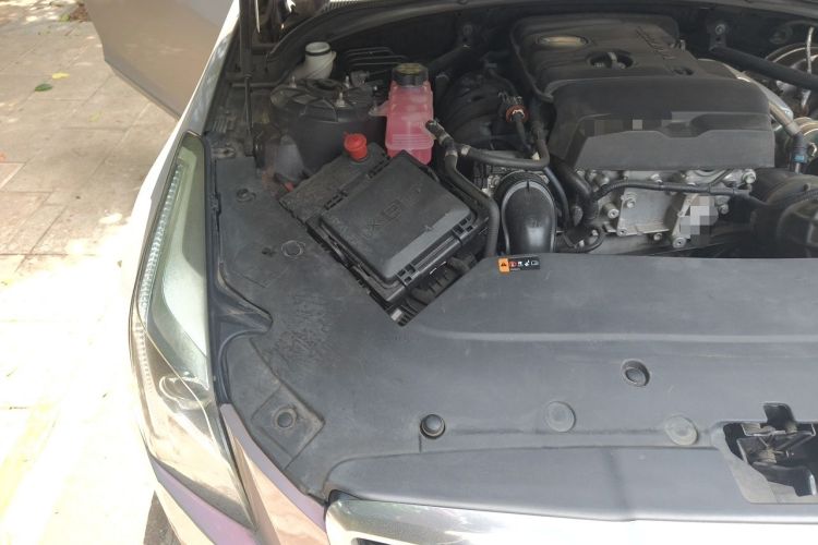 Used Cadillac ATS-L 2017 28T Fashion Edition Engine Bay Right