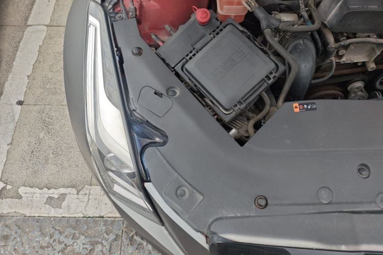 Used Cadillac ATS-L 2017 28T Fashion Edition Engine Bay Right