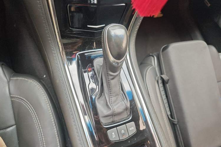 Used Cadillac ATS-L 2017 28T Fashion Edition Gear Lever