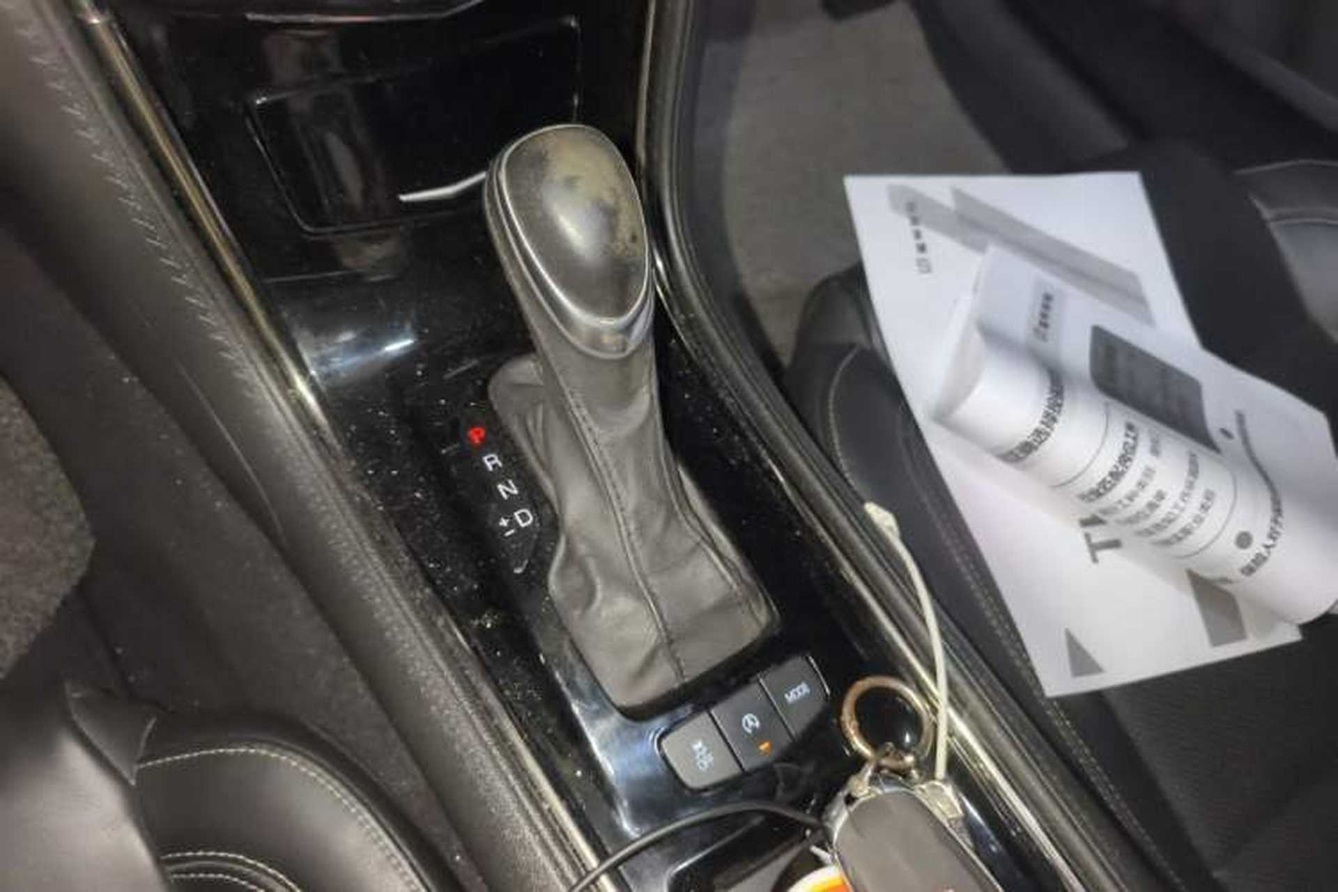 Used Cadillac ATS-L 2017 28T Fashion Edition Gear Lever