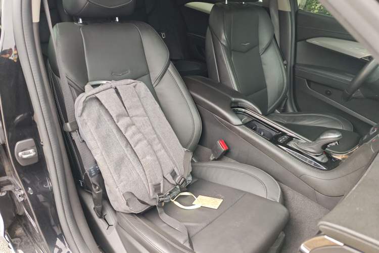 Used Cadillac ATS-L 2017 28T Fashion Edition Right Front Seat
