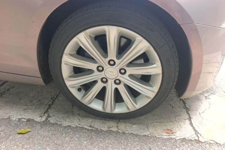 Used Cadillac ATS-L 2017 28T Fashion Edition Right Front Wheel Hub