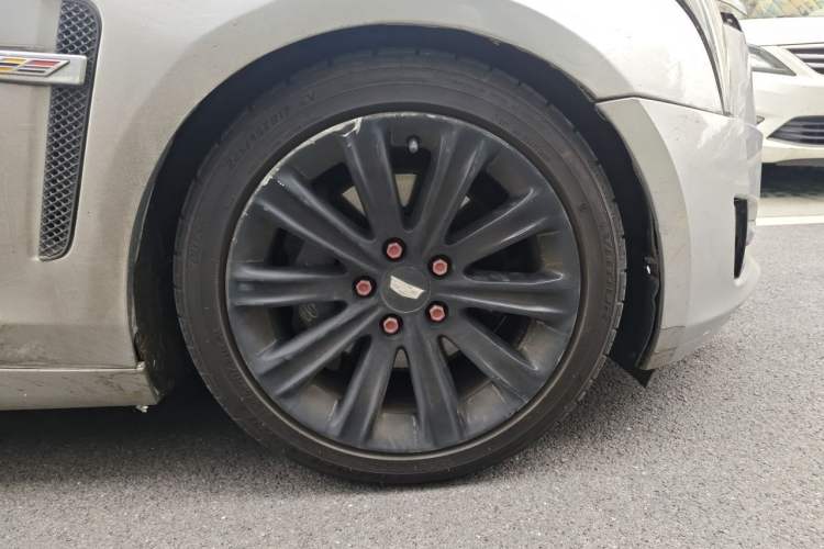 Used Cadillac ATS-L 2017 28T Fashion Edition Right Front Wheel Hub
