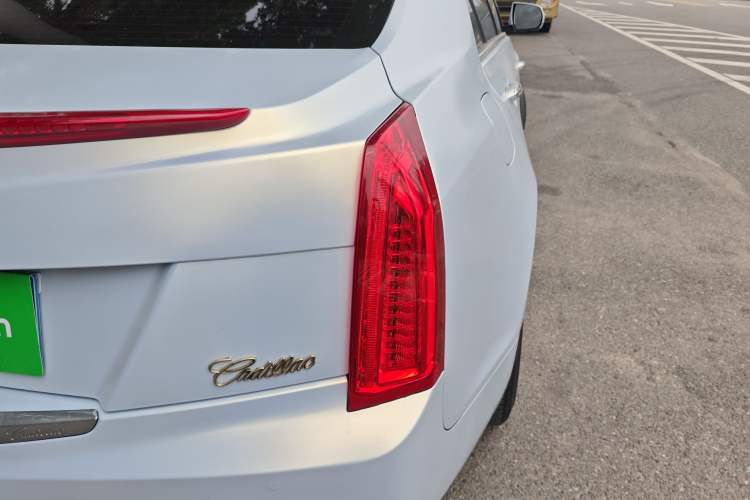 Used Cadillac ATS-L 2017 28T Fashion Edition Right Rear Taillight