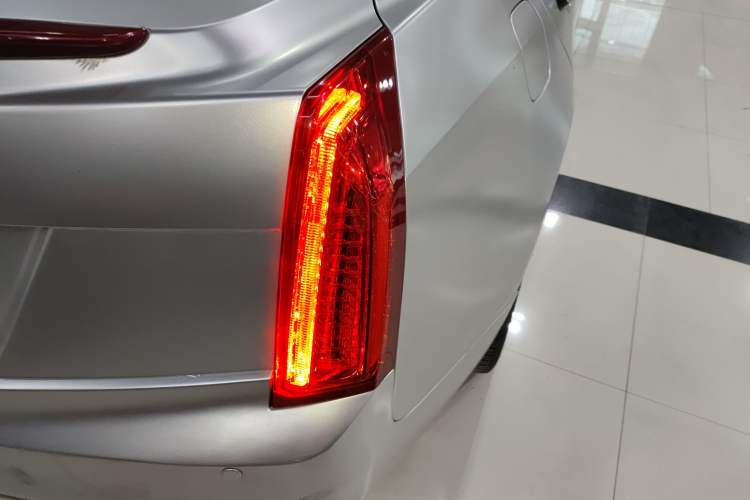 Used Cadillac ATS-L 2017 28T Tech Edition Right Rear Taillight