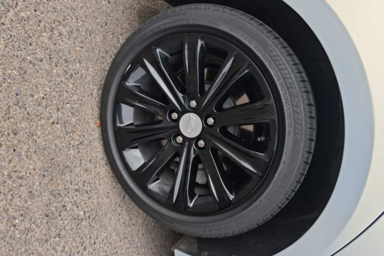 Used Cadillac ATS-L 2017 28T Fashion Edition Right Rear Wheel Hub