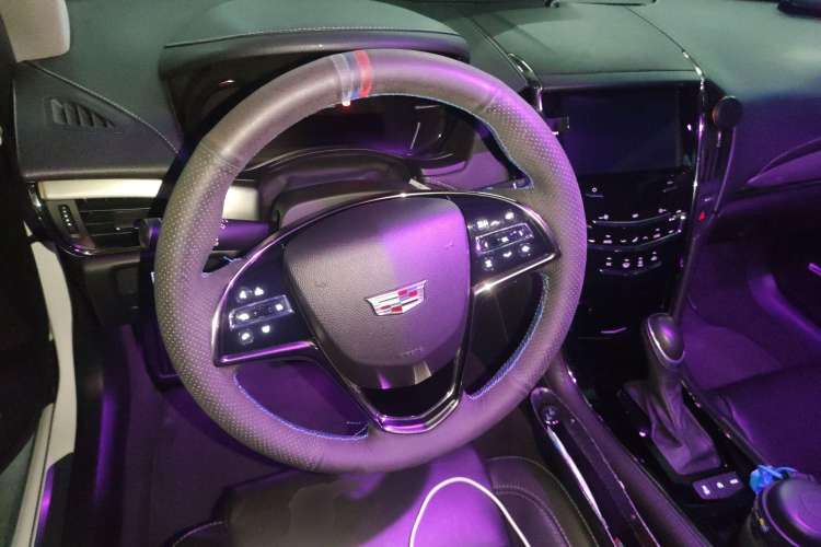 Used Cadillac ATS-L 2017 28T Fashion Edition Steering Wheel