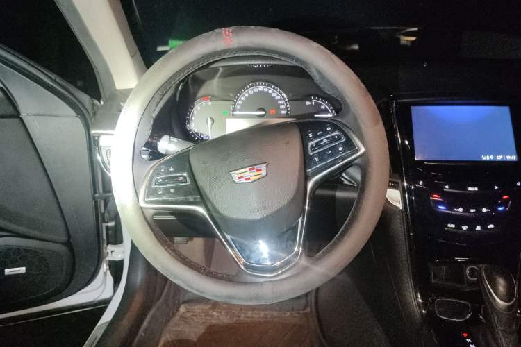 Used Cadillac ATS-L 2017 28T Fashion Edition Steering Wheel