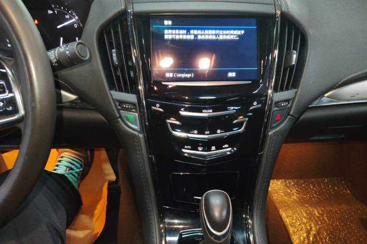 Used Cadillac ATS-L 2017 28T Fashion Edition Audio And AC Panel